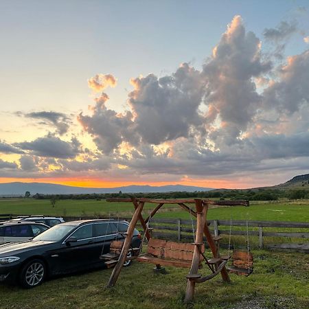 Voslobeni K&N Vendeghazヴィラ エクステリア 写真